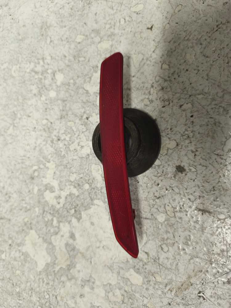 CATADIOPTRE ARRIERE DROIT BMW - Vue 1